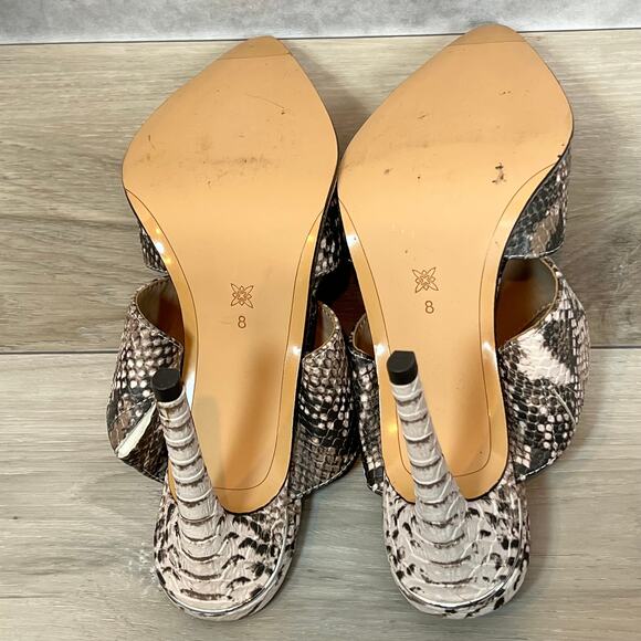 Women's BCBG Snake Skin Mule Size Size 8 - Picture 8 of 8